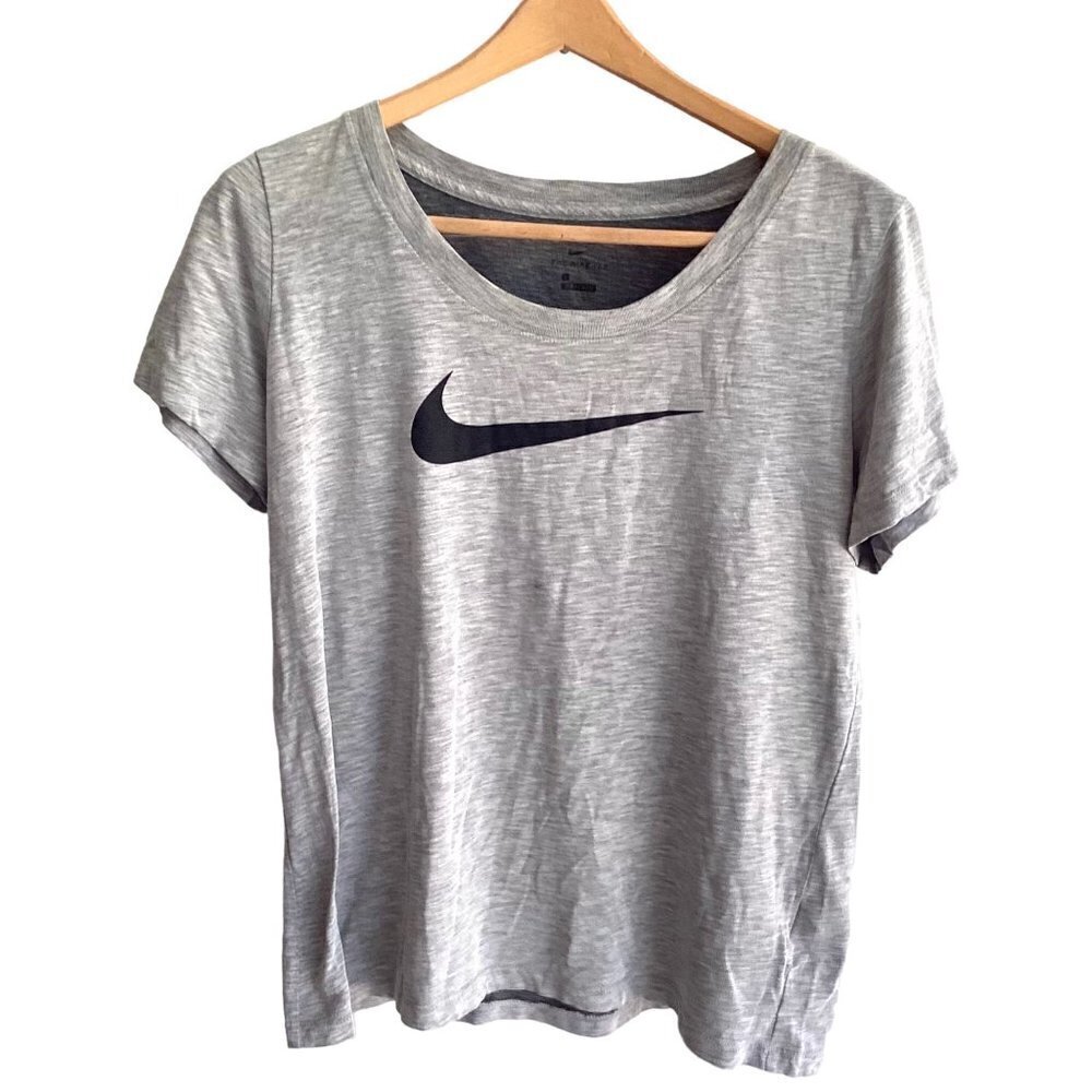 Nike Women Gray Short Sleeves tee-shirt Sz Large